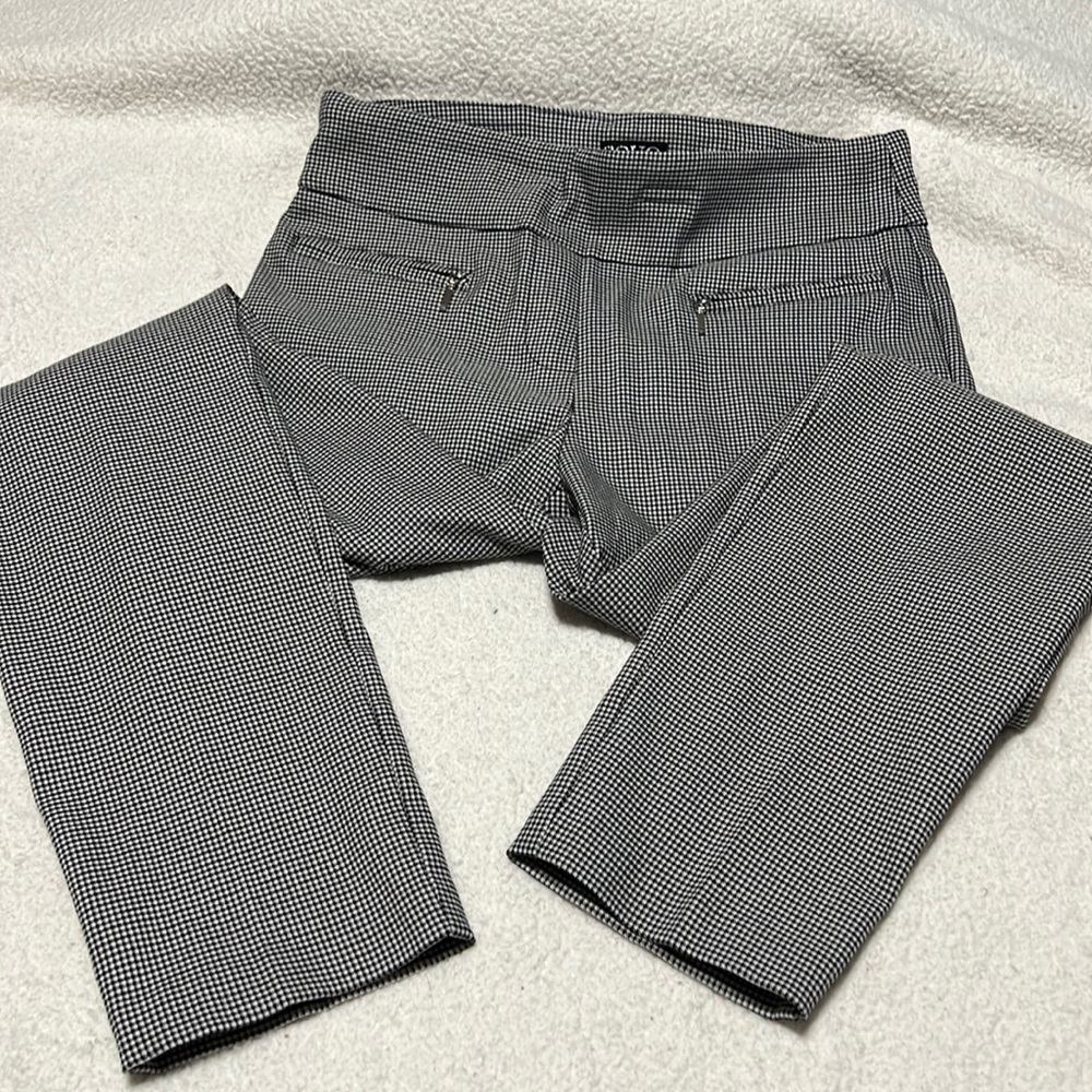 Soho skinny dress pants. Small, hardly worn.